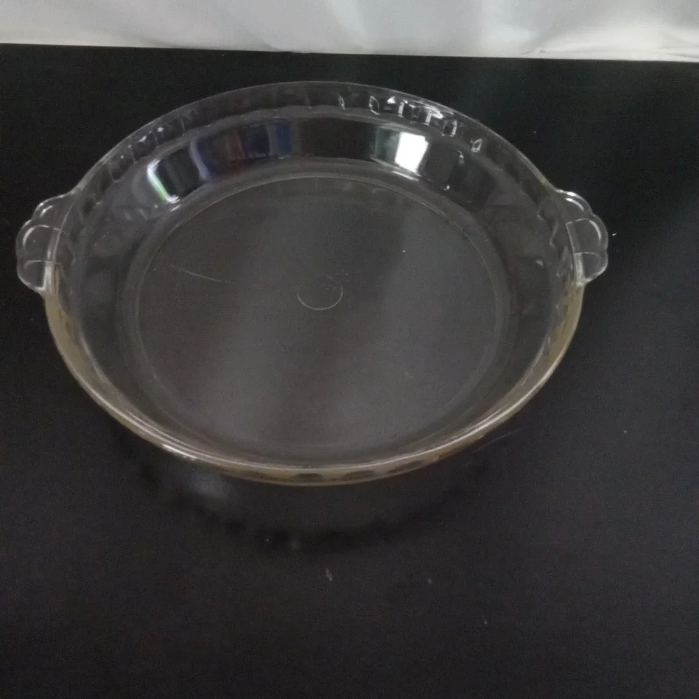 Clear Glass 9 Inch Round Pie Dish Fluted Rim Handles Made in Mexico Bakeware